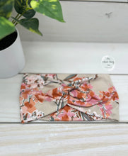 Load image into Gallery viewer, Vintage Botanical Front Knot Headband
