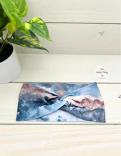 Load image into Gallery viewer, Abstract Marble Front Knot Headband