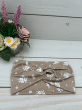 Load image into Gallery viewer, Latte Bouquets Front Knot Headband