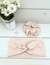 Load image into Gallery viewer, Taupe Front Knot Headband