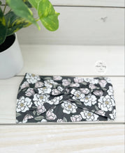 Load image into Gallery viewer, Sweet Magnolias Front Knot Headband