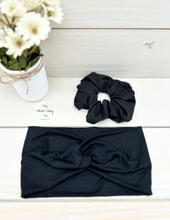 Load image into Gallery viewer, Black Front Knot Headband