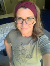 Load image into Gallery viewer, Burgundy Front Knot Headband