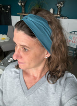 Load image into Gallery viewer, Teal Front Knot Headband