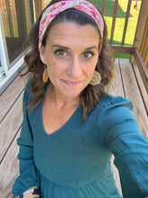 Load image into Gallery viewer, Pink Foliage Front Knot Headband