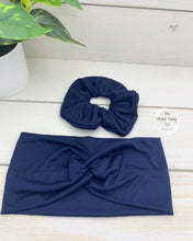 Load image into Gallery viewer, Navy Front Knot Headband