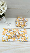 Load image into Gallery viewer, Yellow Floral Leaves Front Knot Headband