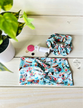 Load image into Gallery viewer, Antique Sewing Front Knot Headband