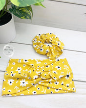 Load image into Gallery viewer, Mustard Flowers Front Knot Headband