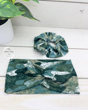Load image into Gallery viewer, Camo Front Knot Headband
