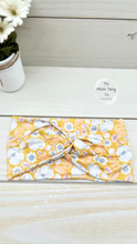 Load image into Gallery viewer, Yellow Floral Leaves Front Knot Headband
