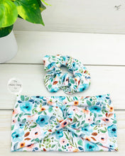 Load image into Gallery viewer, Coral Turquoise Flowers Scrunchie
