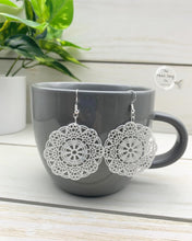 Load image into Gallery viewer, White Pearl Doilies Earrings
