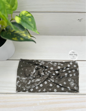Load image into Gallery viewer, Olive Bandana Front Knot Headband
