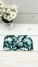 Load image into Gallery viewer, Dark Green Daisies Front Knot Headband
