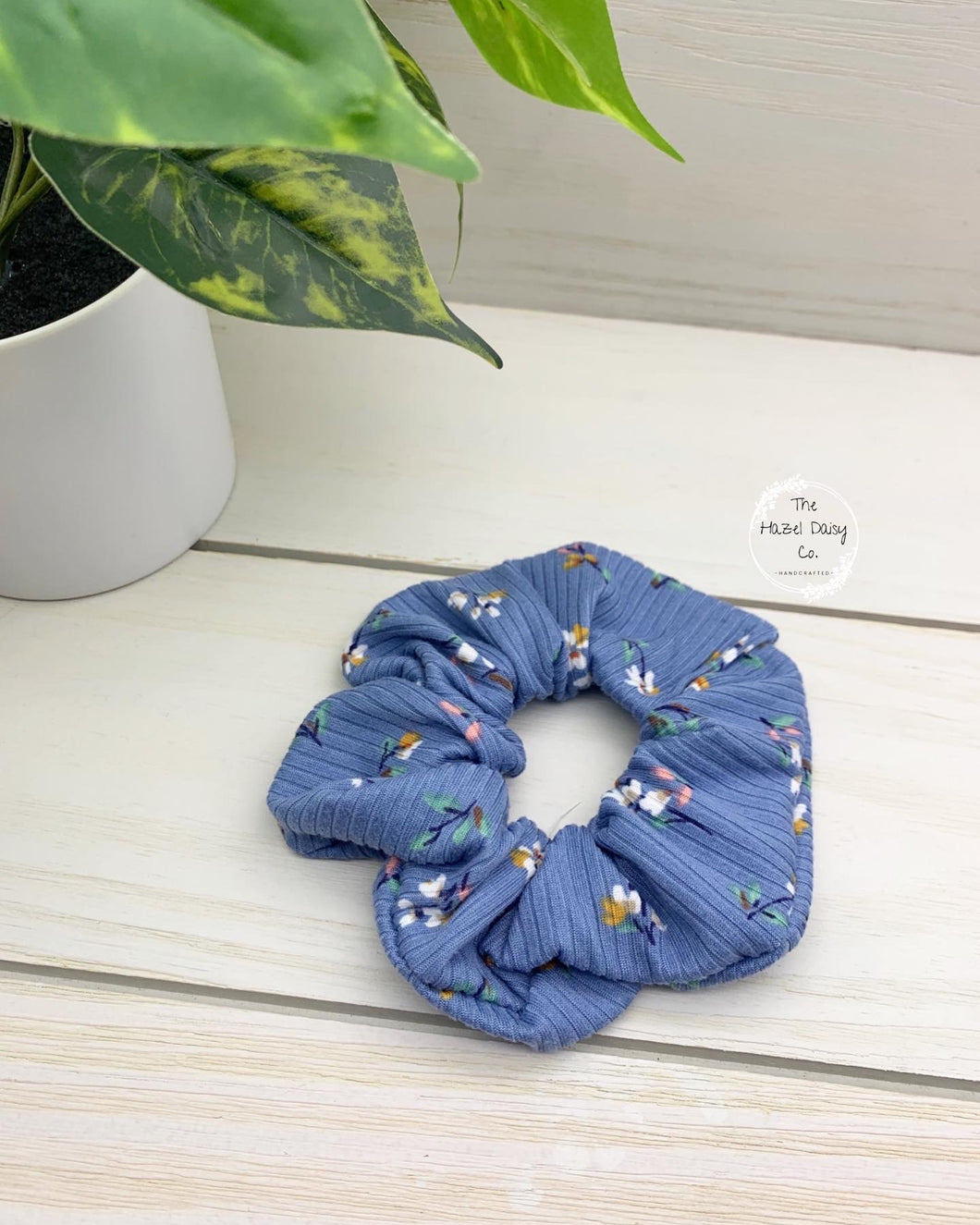 Ribbed Country Blooms Scrunchie