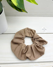 Load image into Gallery viewer, Hazelnut Scrunchie
