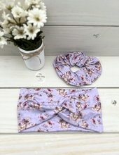 Load image into Gallery viewer, Vintage Purple Bouquets Front Knot Headband
