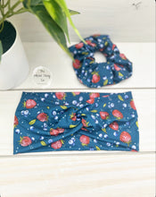 Load image into Gallery viewer, Strawberries and Blueberries Front Knot Headband
