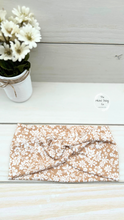 Load image into Gallery viewer, Ribbed Beige White Floral Scrunchie
