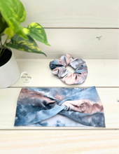 Load image into Gallery viewer, Abstract Marble Scrunchie
