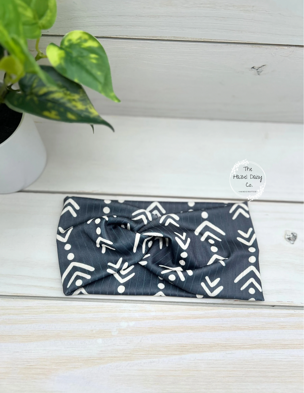 Ribbed Navy Charcoal Arrows Front Knot Headband