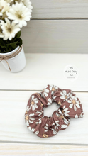 Load image into Gallery viewer, Ribbed Brown Daisies and Leaves Scrunchie
