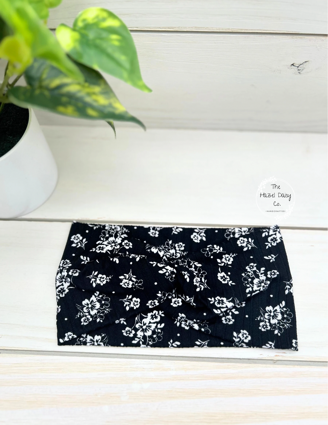 Ribbed Black and White Stencil Daisies Front Knot Headband
