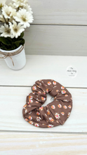 Load image into Gallery viewer, Ribbed Brown Fall Daisies Scrunchie
