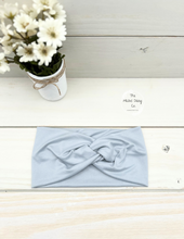 Load image into Gallery viewer, Gray Front Knot Headband
