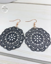 Load image into Gallery viewer, Charcoal Doilies Earrings
