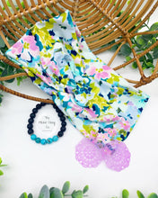 Load image into Gallery viewer, Pretty Blossoms Front Knot Headband

