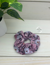 Load image into Gallery viewer, Pink Embroidered Scrunchie
