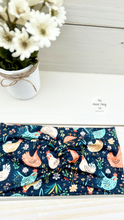 Load image into Gallery viewer, Colorful Chickens on Black Front Knot Headband

