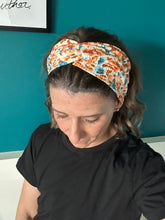 Load image into Gallery viewer, Ribbed Retro Flowers Blue and Orange on Ivory Front Knot Headband
