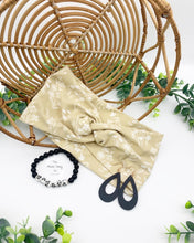 Load image into Gallery viewer, Tan Wildflowers Front Knot Headband
