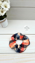 Load image into Gallery viewer, Ribbed Fall Plaid Scrunchie
