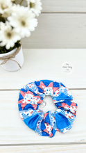 Load image into Gallery viewer, Patriotic Quilt Scrunchie
