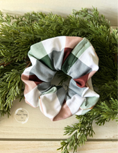 Load image into Gallery viewer, Vintage Christmas Checkers Scrunchie
