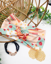 Load image into Gallery viewer, Sunshine Flowers Patchwork Front Knot Headband
