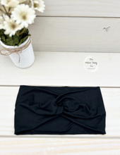 Load image into Gallery viewer, Black Front Knot Headband
