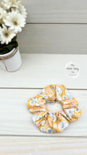 Load image into Gallery viewer, Yellow Floral Leaves Scrunchie
