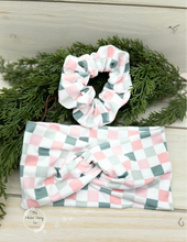 Load image into Gallery viewer, Vintage Christmas Pink Green Checkers Front Knot Headband
