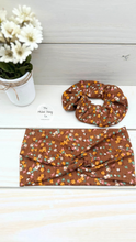 Load image into Gallery viewer, Ribbed Sepia Brown Colorful Daisies Front Knot Headband
