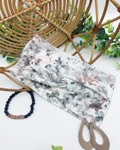 Load image into Gallery viewer, Watercolor Floral Front Knot Headband
