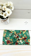 Load image into Gallery viewer, Green Daisy Botanical Front Knot Headband
