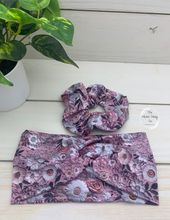 Load image into Gallery viewer, Pink Embroidered Scrunchie
