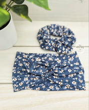 Load image into Gallery viewer, Vintage Blue Blooms Front Knot Headband
