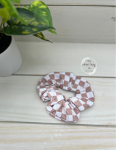 Load image into Gallery viewer, Ribbed Latte Checkers Scrunchie
