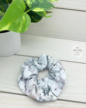 Load image into Gallery viewer, Watercolor Floral Scrunchies
